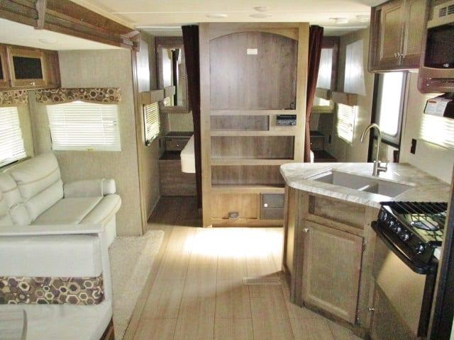 USED 2019 DUTCHMEN COLEMAN 295QBS - Jack's Campers